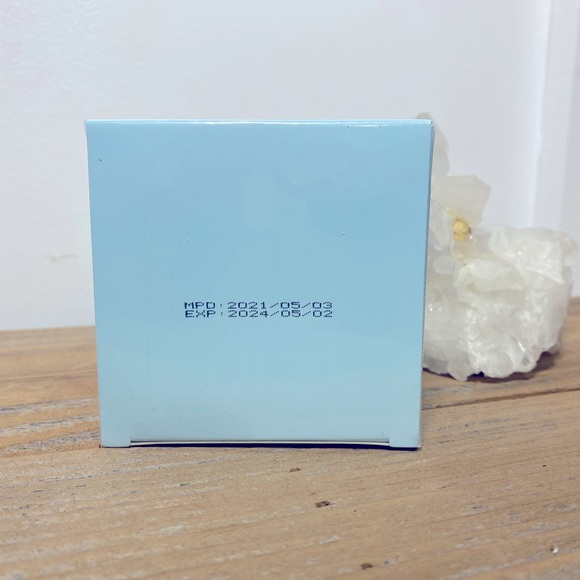 Glow on 5th beauty. Refresh and reset brightening mud mask. - Picture 2 of 2